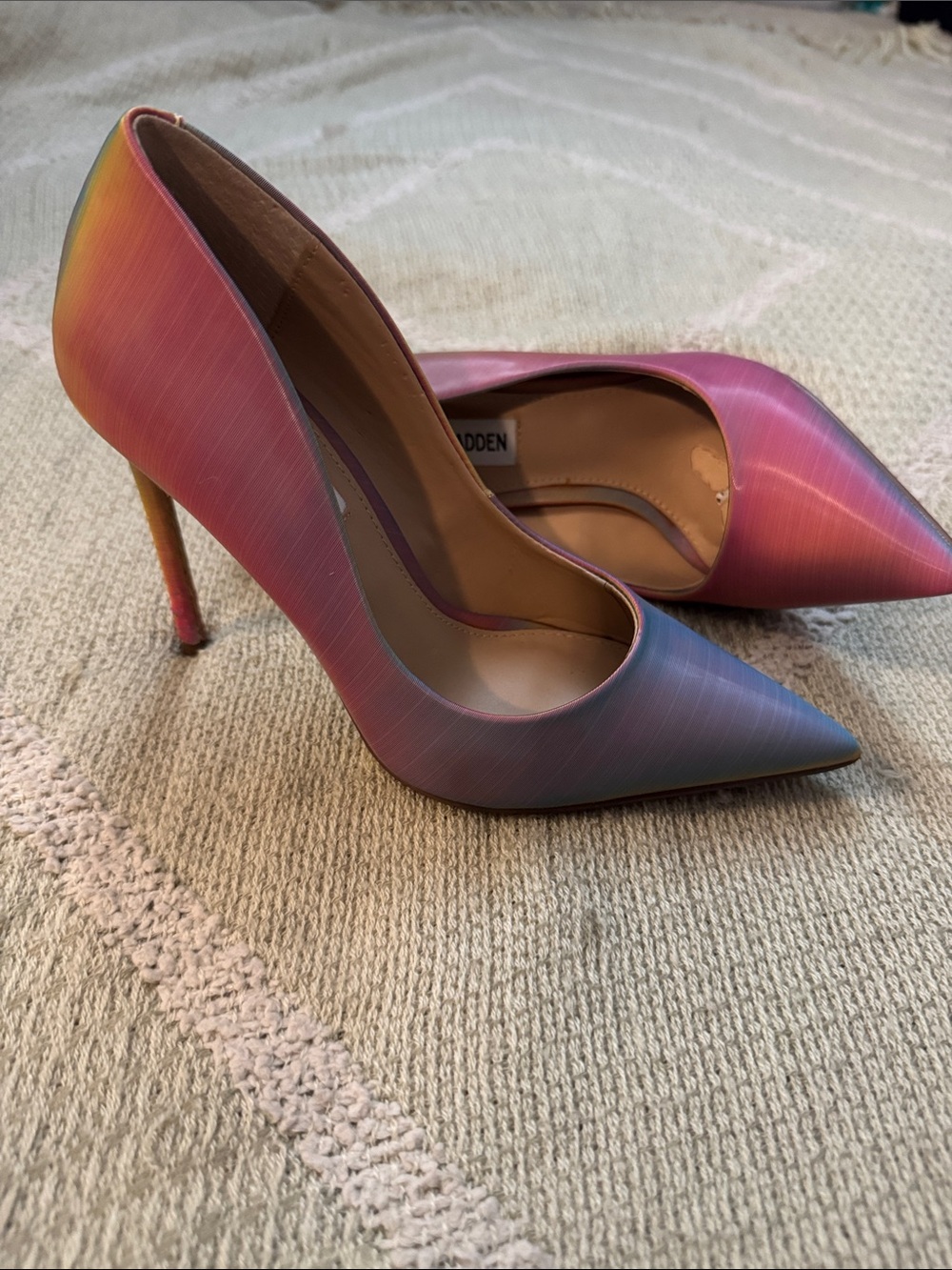 Steve Madden VALA Iridescent Rainbow D’Orsay Stiletto Heels Size 5.5 - Picture 3 of 8